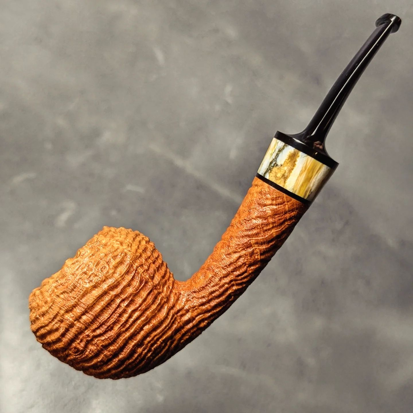 Bent Apple, a handmade Miscoi pipe