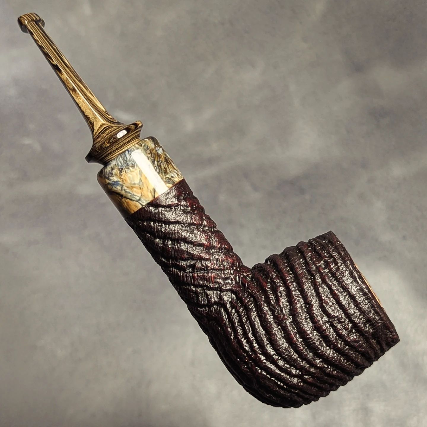 Billiard, a handmade Miscoi pipe